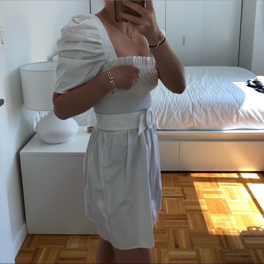 WHITE AMANDA UPRICHARD DRESS 🫶🏼🤍